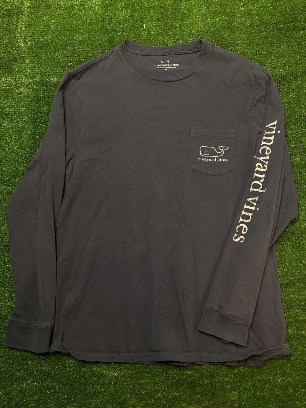 Vineyard Vines Long Sleeve Pocket T-Shirt Vintage Whale Navy Blue Medium